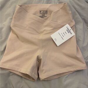 Fleo Women's Cream Athletic Shorts